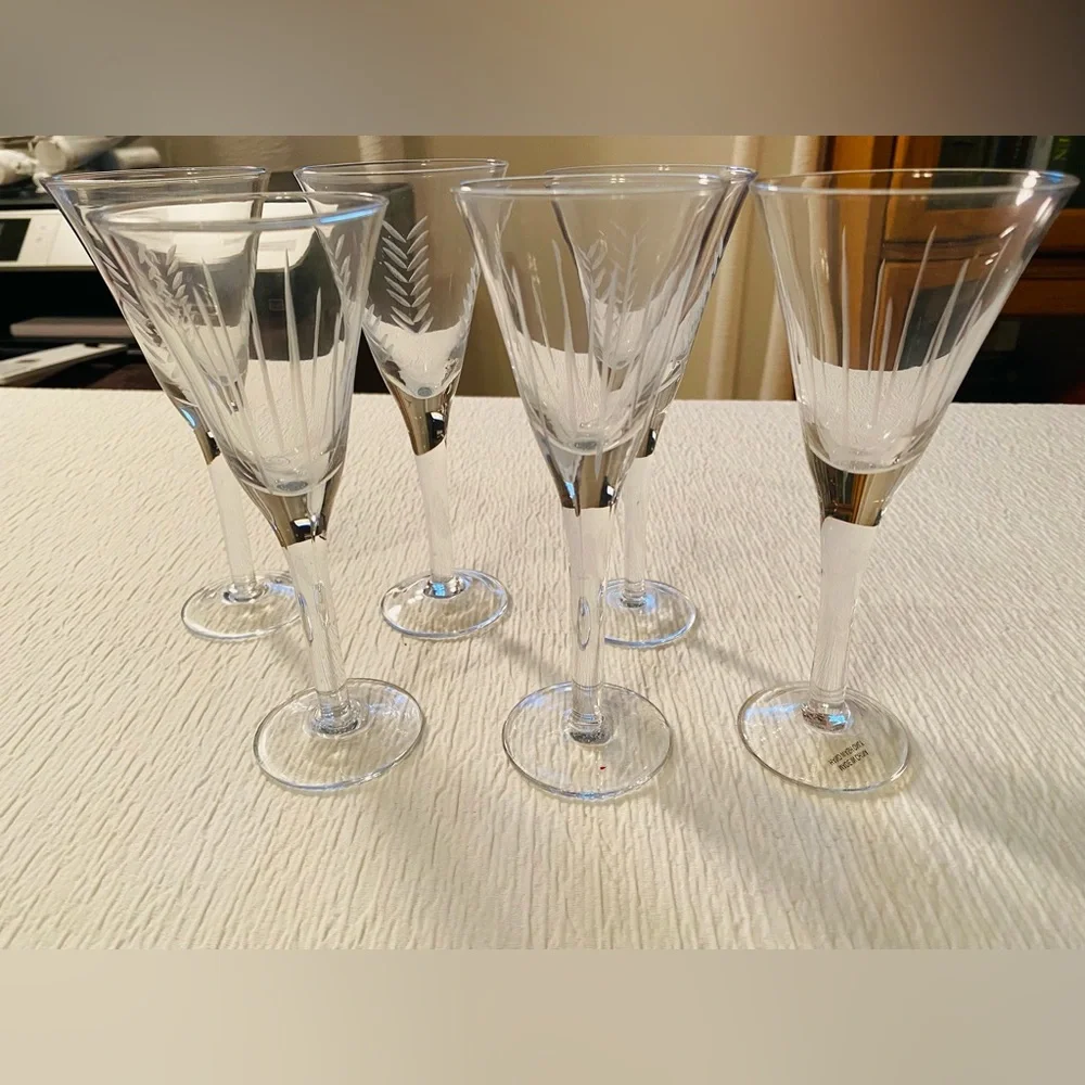 Vintage 1990’s Champagne Toasting Flutes, Set of 6, w/ 2 Designs